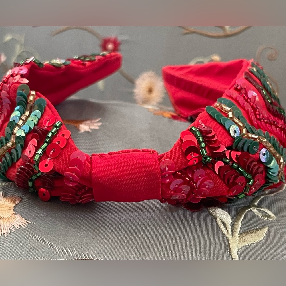 EUC Holiday Sequined Headband.